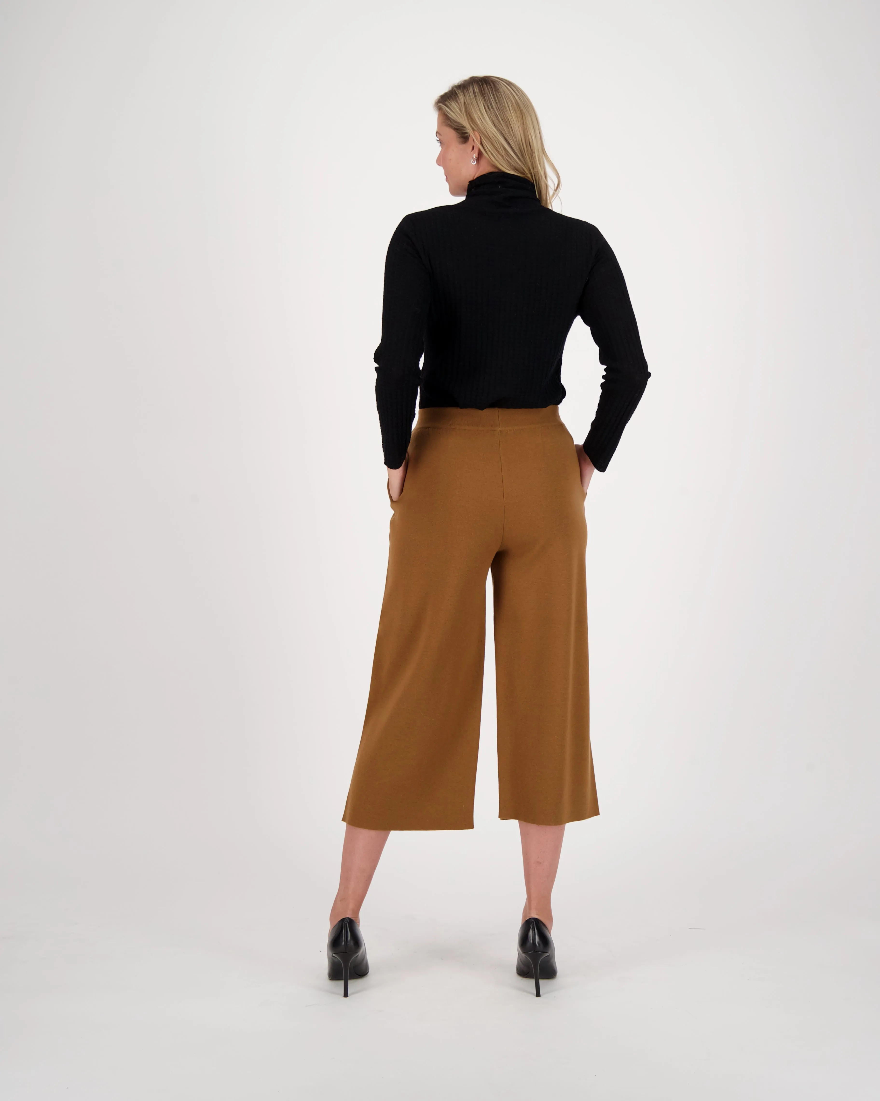 Pull-On Gaucho Knit Pant